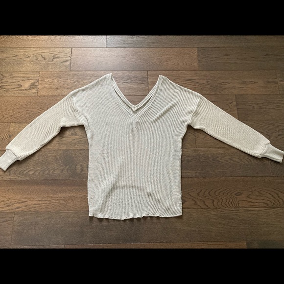 Zara v neck cream knit sweater, size small - Picture 2 of 3